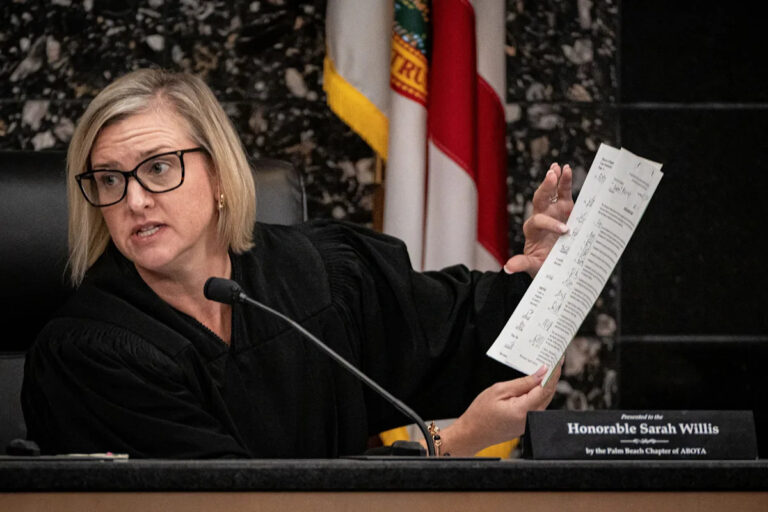 Мужчина из округа Палм-Бич виновен в четверной стрельбе, в результате которой погибли невеста и ее отец