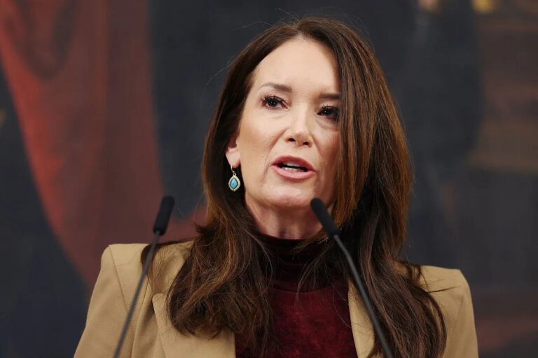 Администрация Трампа угрожает лишить SNAP преимуществ от синих штатов из-за данных об иммиграции