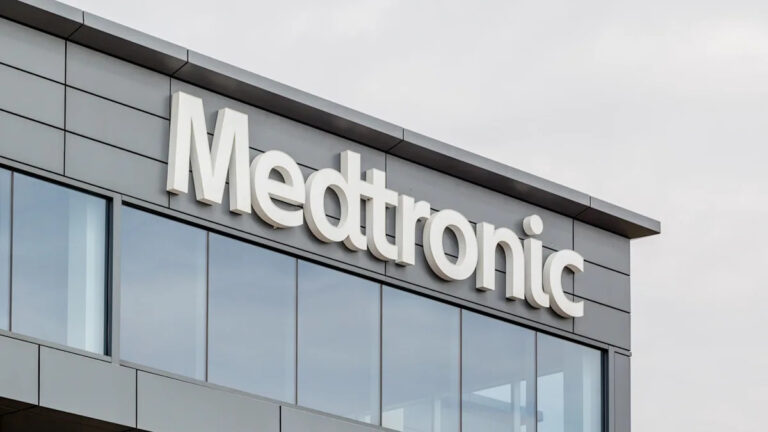 Medtronic анонсировала ограниченное развертывание нового кругового степлера