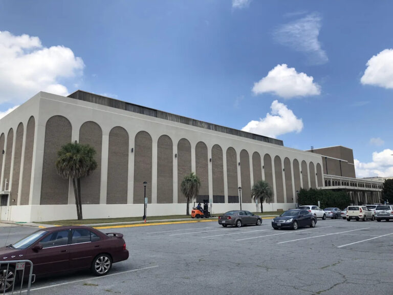 Арена сноса Мартина Лютера Кинга одобрена, лидеры рекламируют восстановление городского плана