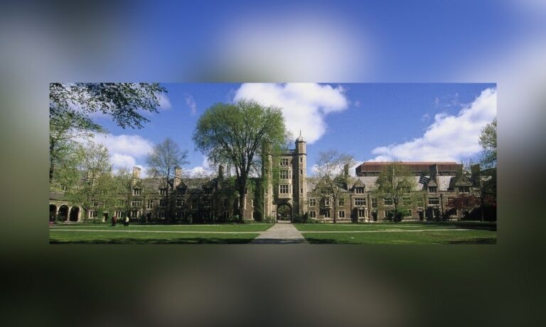 Оригинальное название: Creepy Crawly Conspiracy: University of Michigan’s Scholars’ Bio-Worm Heist