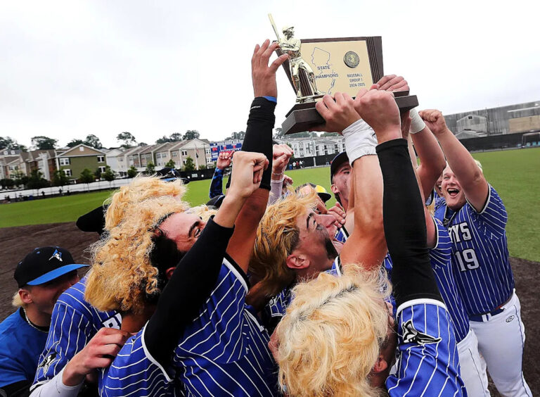 Учащийся средней школы Миддлсекса погиб в автокатастрофе