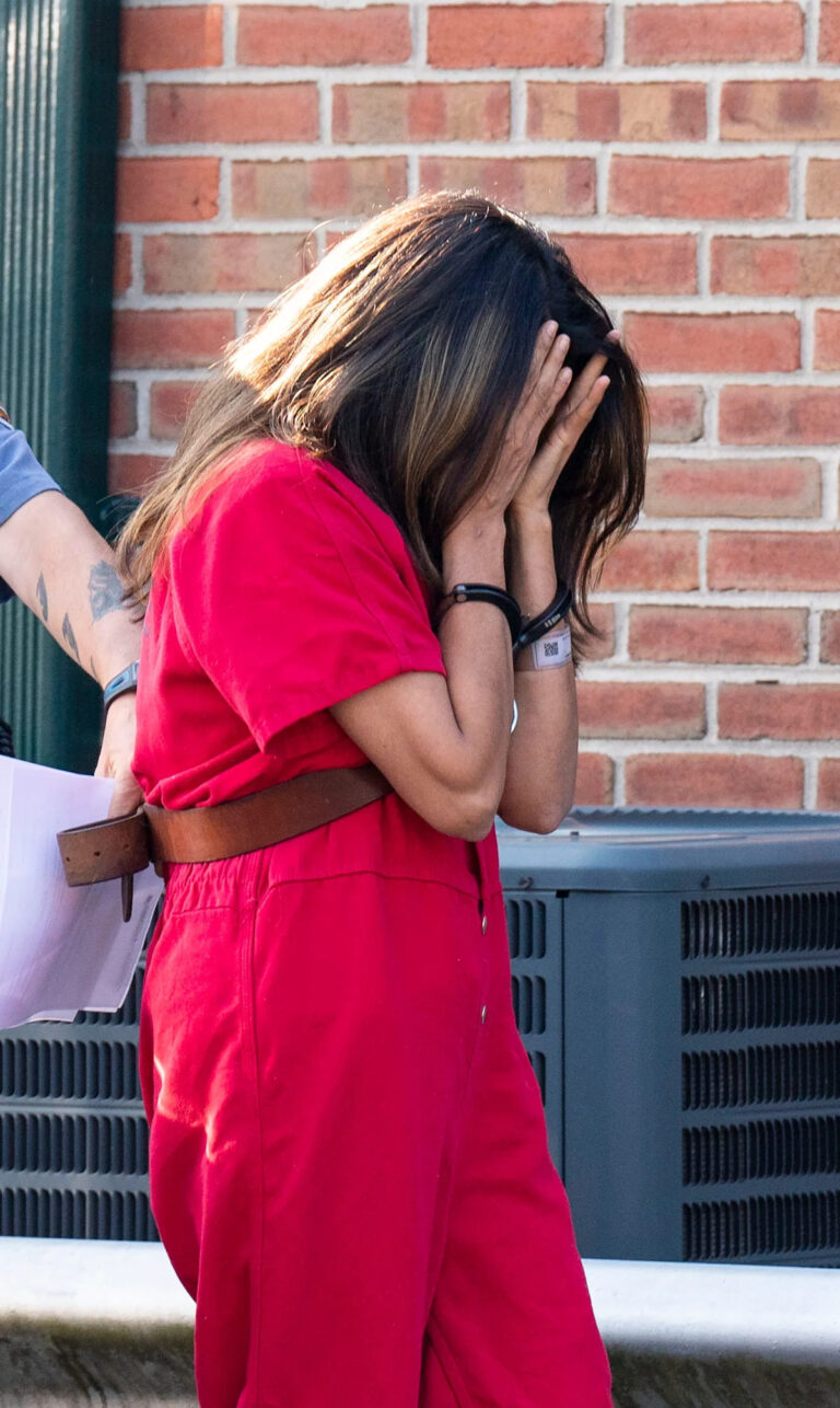 Мама четверых осужденных за убийство мужа в Бристол-парке, описывает годы жестокого обращения