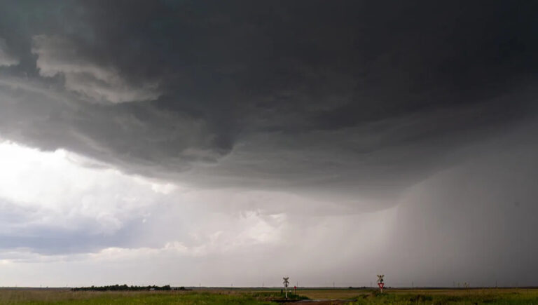 Жители заново изобретают город, который был почти полностью разрушен торнадо: «Люди с духом первопроходца»
