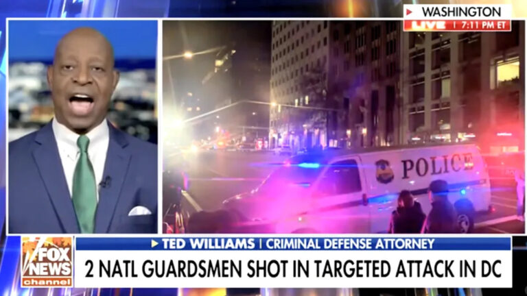 Ведущий Fox News ошибается в гостях, разрушая план Трампа в воздухе