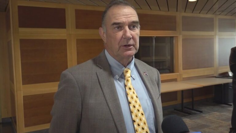 План губернатора Кехо может привести к постепенному отказу от подоходного налога в Миссури