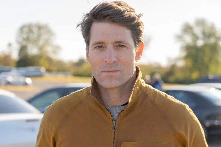 Тони Докупиль назван ведущим «Вечерних новостей CBS»