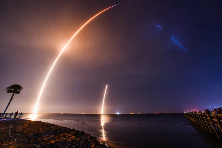 Запуск ракеты SpaceX во Флориде планируется начать примерно в конце дня, чтобы сэкономить время