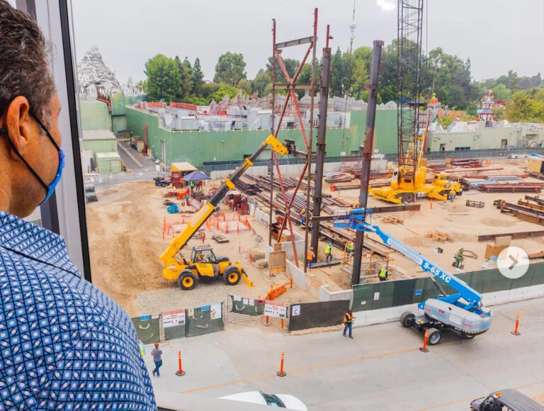 Строительство Диснейлендом двух новых аттракционов на тему Marvel быстро продвигается