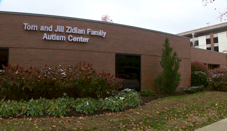 Детская больница «Акрон» открыла новый центр аутизма