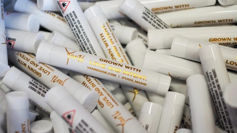 Чиновники массово отзывают вейп после того, как пользователи плохо реагируют: «К сожалению, этого не должно произойти».