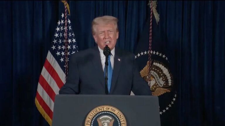 Трамп пообещал репрессии против иммиграции после стрельбы в Национальную гвардию