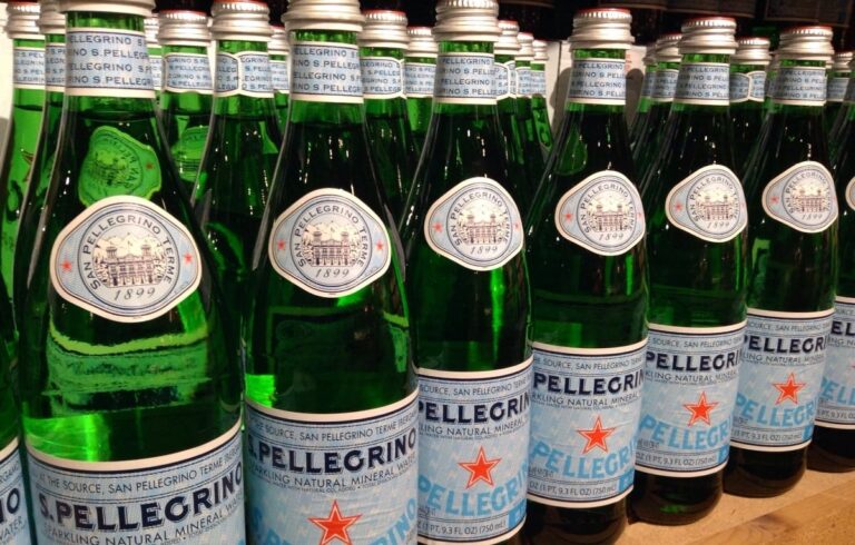 9 брендов воды, связанных с химическими веществами