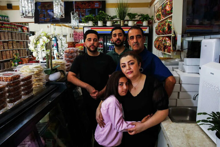 «Маленький Кабул» в районе залива когда-то приветствовал афганских беженцев.