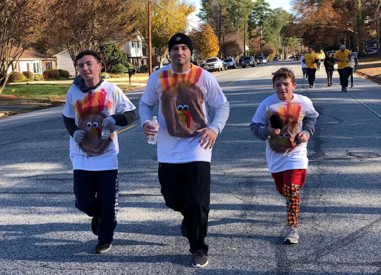 Турция Троты для бегунов, ходячих, искателей развлечений через Три-города, Ричмонд