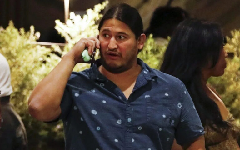 Победитель лотереи миллиардеров купил землю, разрушенную лесными пожарами в Лос-Анджелесе