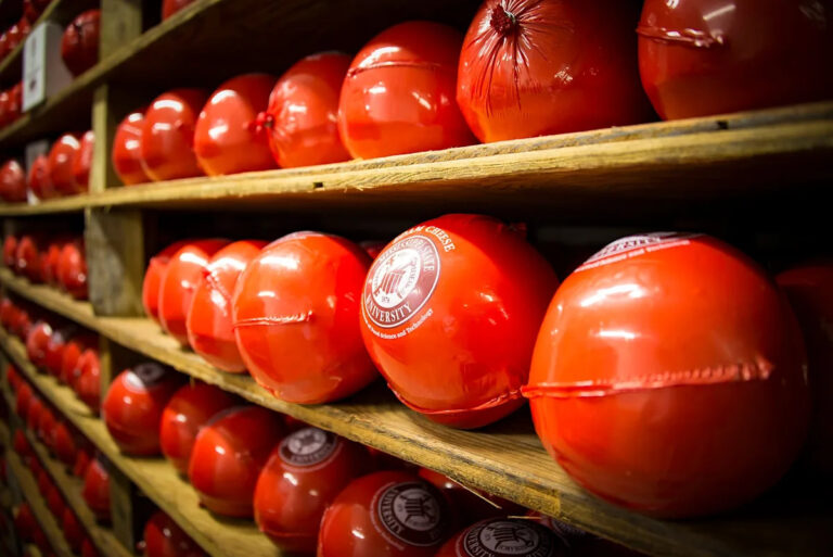 Количество сыра штата Миссисипи, произведенного на праздники, удивит вас.