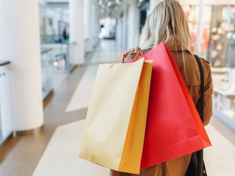 Часы работы в Черную пятницу: что открыто, закрыто в ЦА