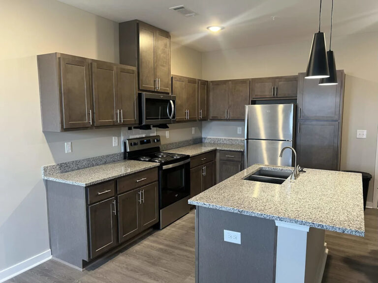 Округ Дарем превращает общественные земли в доступные квартиры в центре города