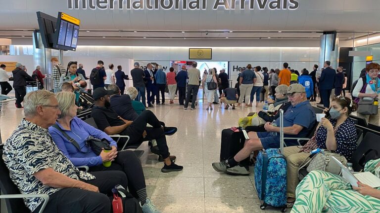 Посетителям Великобритании требуется безвизовый режим в размере 19 евро, но сотни уже столкнулись с мошенничеством в ETA.