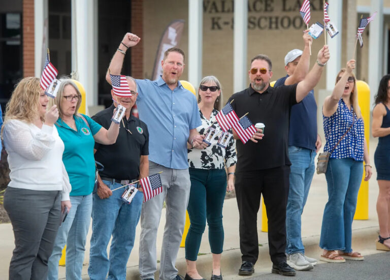 Морской пехотинец, раненный в Афганистане, подарил новый дом в Пейсе в честь героя