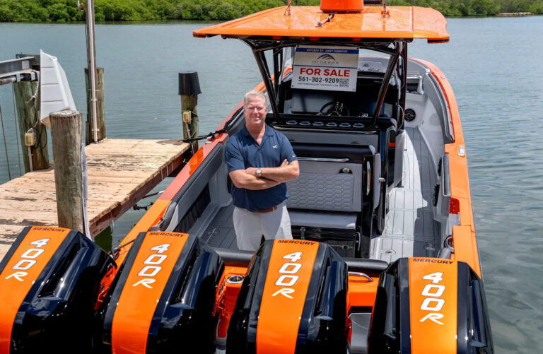 Горячий оператор по продажам роскошных яхт говорит, что Юпитер — это где быть