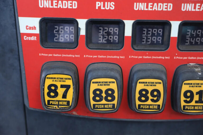 День благодарения: Какова средняя цена на газ в вашем штате?