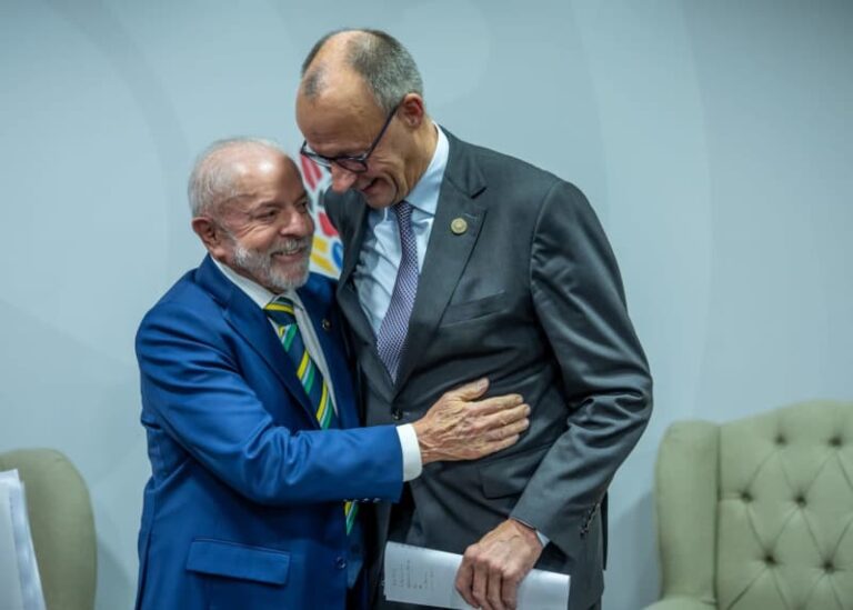 «Гармоничная» встреча Мерца и Лулы, несмотря на споры вокруг Белема