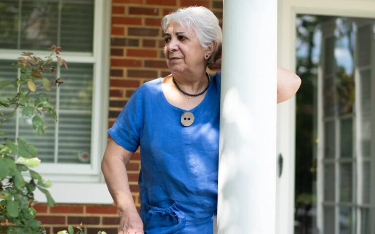 Пенсионер успешно подал в суд на соседа, чтобы тот прекратил курить каннабис