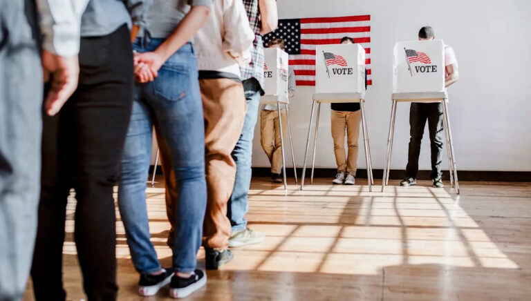 Недавно появившиеся результаты выборов показывают объединяющую проблему, с которой соглашается почти каждый американец: «Они были обмануты».