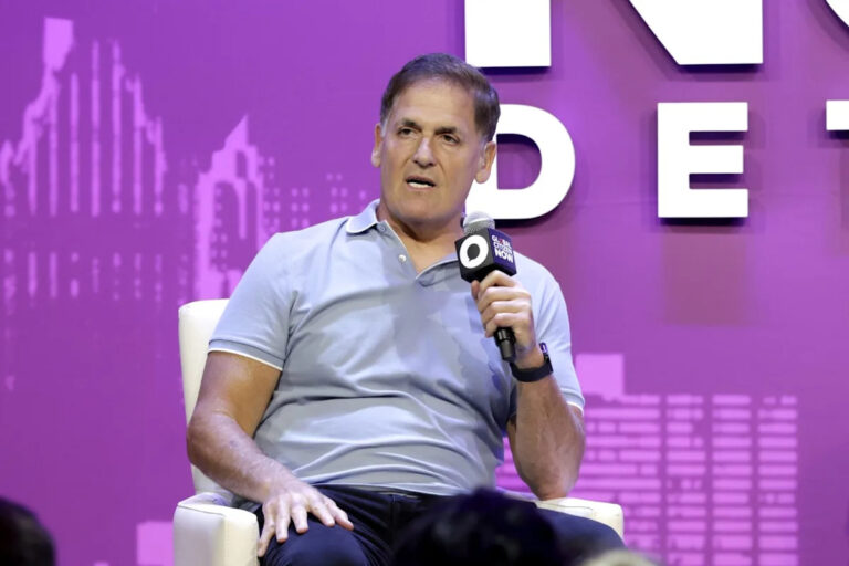 Марк Кубан предупреждает, что новый план OpenAI по разрешению эротики только для взрослых в ChatGPT может иметь неприятные последствия.