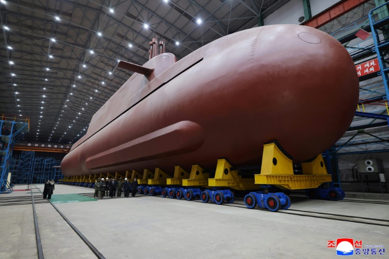 Ким Чен Ын посетил атомные подводные лодки, когда Путин приветствовал «непобедимые» связи