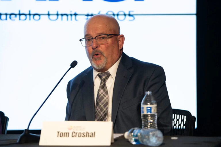 Выборы в Пуэбло: Том Кросхаль, кандидат в депутаты городского совета Пуэбло, по его собственным словам