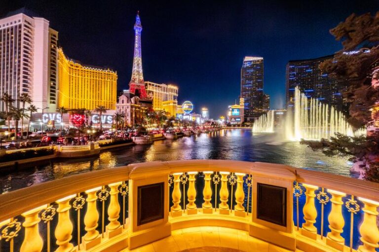 Лас-Вегас не везет, туризм падает. Почему это вина Калифорнии