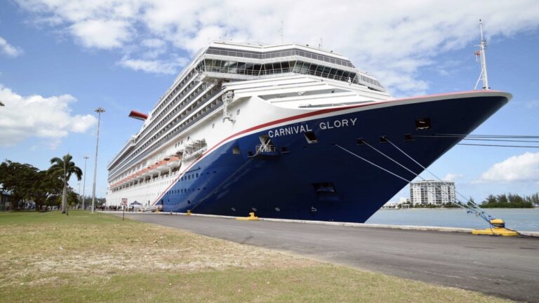 Carnival Cruise Line обновила Tropical Storm Melissa