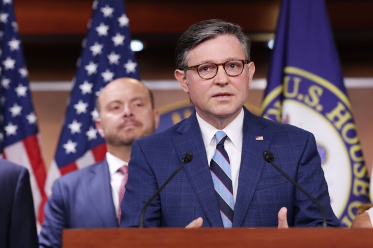 Майк Джонсон действительно что-то знает?