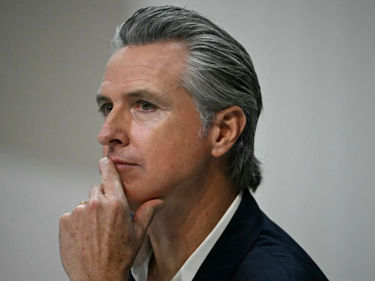 Вот сколько зарабатывает губернатор в каждом штате.