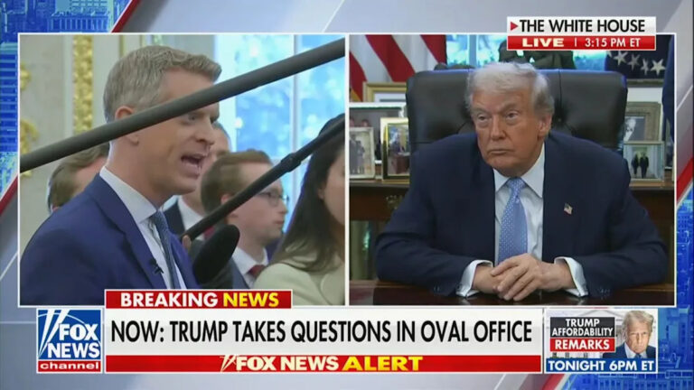 Трамп заявил, что подпишет законопроект о выпуске файлов Эпштейна, назвав это «проблемой демократов»