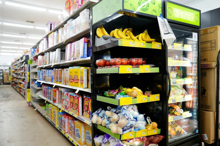 Big Y открывает Рождество 2025? Target? Walmart? Посмотрите, что открыто и закрыто