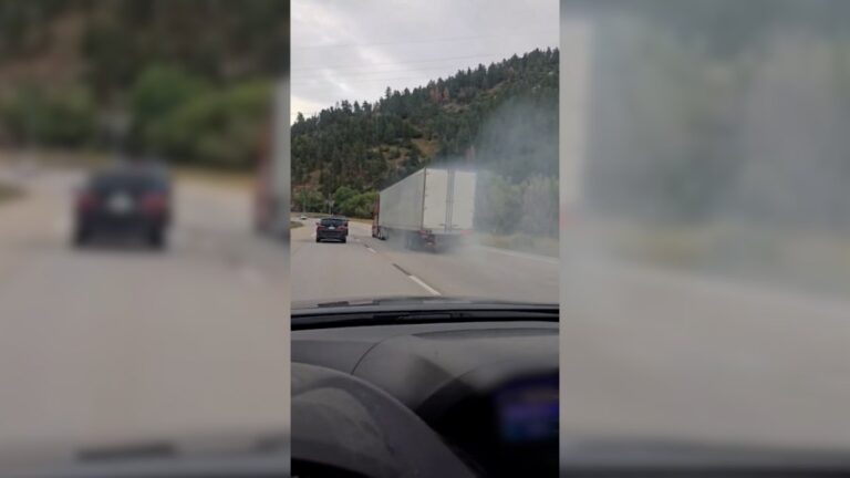 Безопасность на шоссе 285 растет, поскольку сторонники призывают к более строгому соблюдению правил дорожного движения.