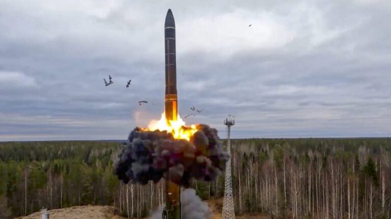 Многие американцы обеспокоены тем, что США в ближайшее десятилетие начнут ядерную войну: опрос