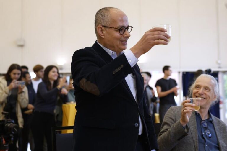 Вклад: Финансирование науки и иммиграция подпитывают инновации Америки.